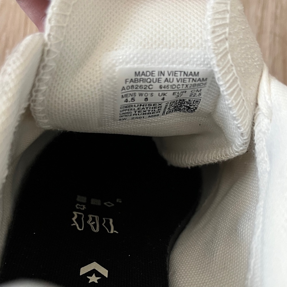 Converse Cream and Black Low-Top Sneakers with Gum Sole - Picture 4 of 5